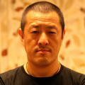 ”这种突破传统观影模式的体验，正从技术展示迈向内容驱动的新阶段。