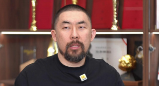 《浴血黑帮》宣布推出续集剧集 10 德鲁·斯特鲁赞去世 曾为《哈利·波特》设计海报 独家专访 王鹤润专访 | “见山是山” 从演自己到成为角 宋木子专访|从“献声”到“参演”的圆梦之旅 明星写真 去写真频道 王俊凯盛夏光年大片 展现一纪成长轨迹与艺术 啪姐性感登封！